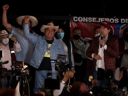 Simpatizantes de Felix Salgado Macedonio excandidato del partido Morena a la gubernatura de Guerrero