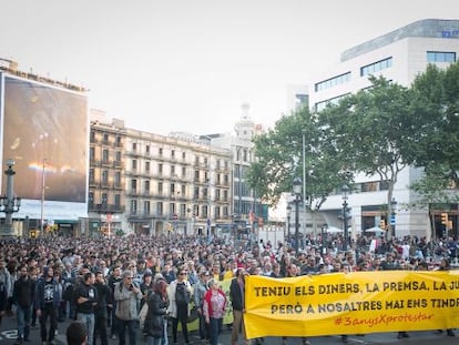 Dues mil persones es manifesten contra la sent&egrave;ncia.