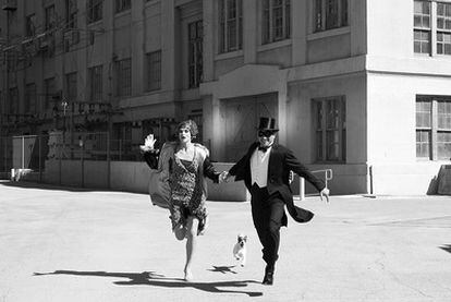 Bérénice Béjo y Jean Dujardin (Palma de Oro en el Festival de Cannes), en un fotograma de <i>The artist</i>, película de Michel Hazanavicius que se estrena la próxima semana en España.