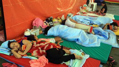 Familias colombianas deportadas de Venezuela permanecen en el albergue de Cúcuta (Colombia).
