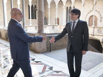 Encuentro entre Jose Manuel Maza y Carles Puigdemont. En vídeo, declaraciones de la Vicepresidenta Santamaría este jueves.
