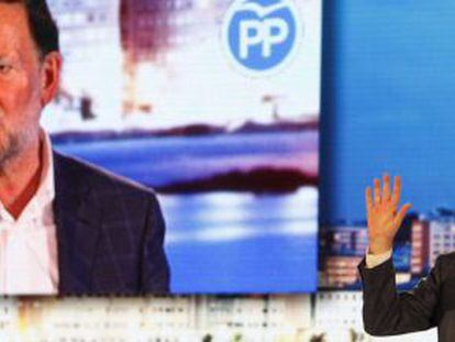 El president del Govern espanyol, Mariano Rajoy, durant el míting central del seu partit aquest dijous a la Corunya.