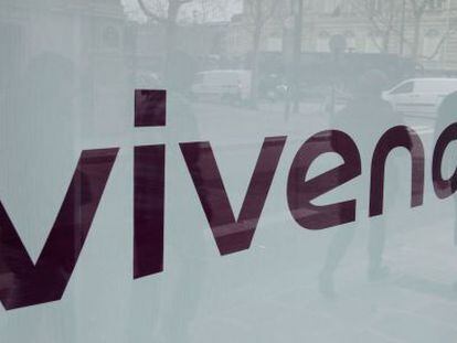 Logotipo de Vivendi en sede en Par&iacute;s.