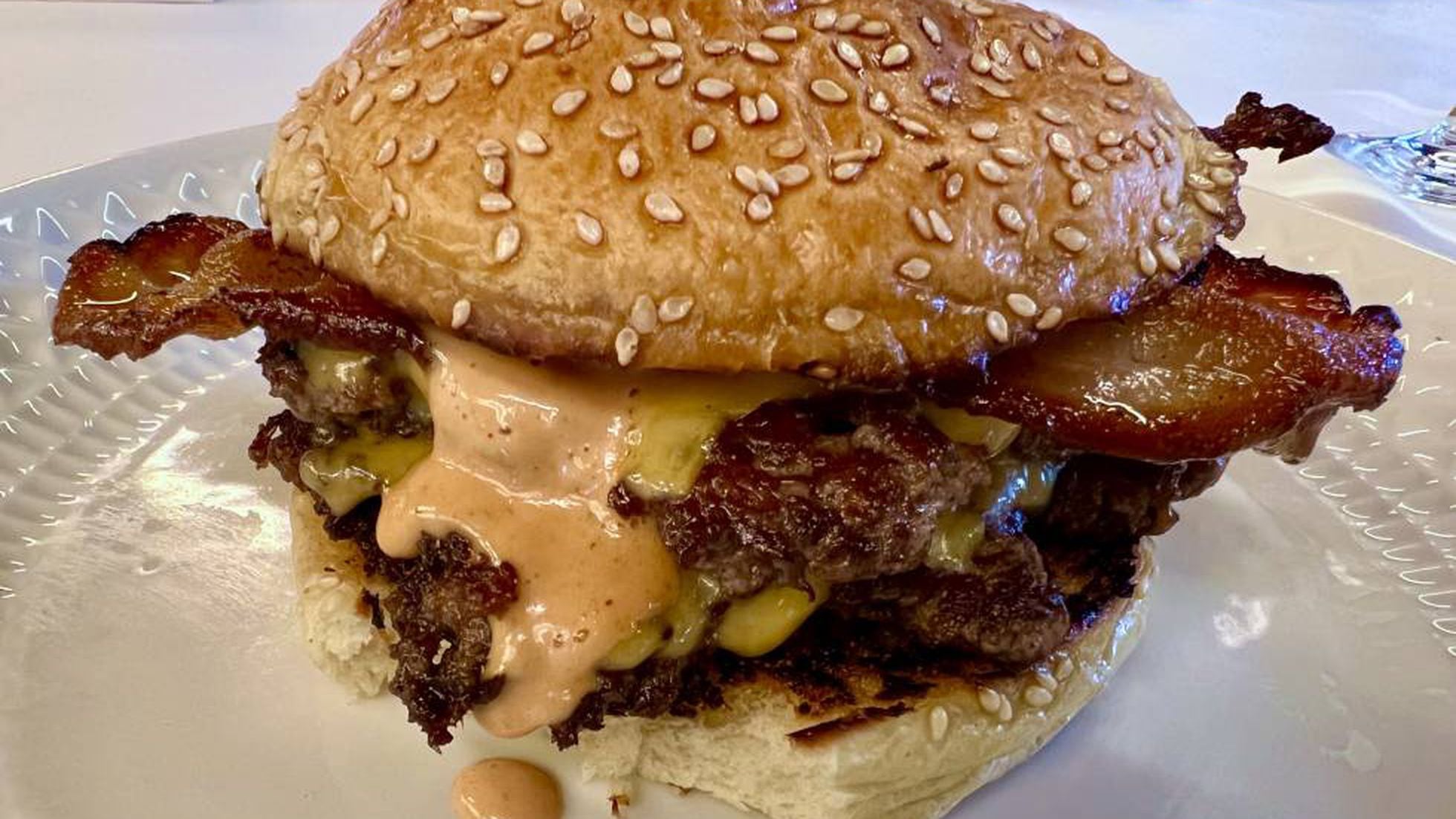 discreción testigo jefe Y la mejor hamburguesa de España es… Junk Burger | Gastronotas de Capel |  EL PAÍS