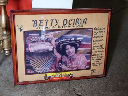 Betty Ochoa, "la diosa de la cumbia", en una fotografía del libro 'Cuadernos verdes'.