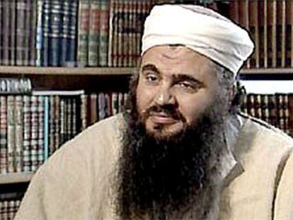 Abu Kutada, líder religioso de Al Qaeda, en una imagen tomada en televisión.