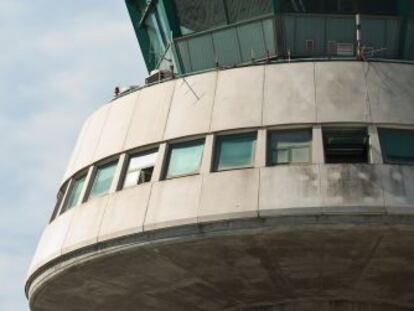 Torre de control del aeropuerto de Madrid