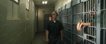 Evan Peters as Jeffrey Dahmer in the Netflix series 'Dahmer'.