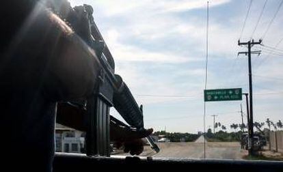 Grupo de autodefensa en la frontera entre Colima y Michoacán