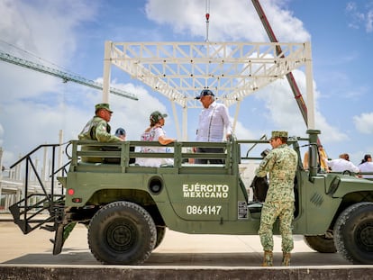 TULUM, QUINTANA ROO, 22JULIO2023.- Andrés Manuel López Obrador, presidente de México, supervisó los trabajos de construcción del Aeropuerto Internacional Felipe Carrillo Puerto de Tulum.
FOTO: PRESIDENCIA/CUARTOSCURO.COM