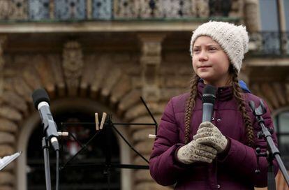 Greta Thunberg se dirige a los estudiantes en Hamburgo.