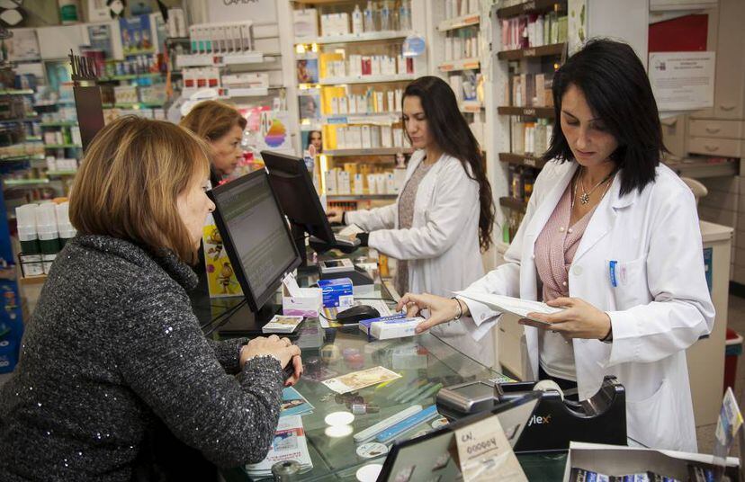 Sanidad Busca Ahorrar 850 Millones Con Los Márgenes De Las Farmacias ...