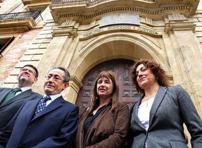 Los diputados socialistas Puig, Luna, Moreno y Ninet, ante el Tribunal Superior valenciano.