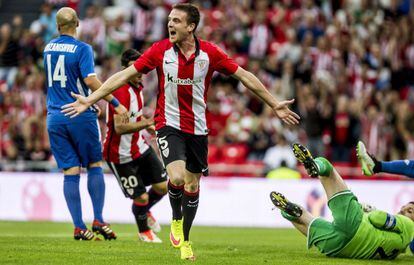 Eraso celebra uno de sus goles contra el Inter Bakú.