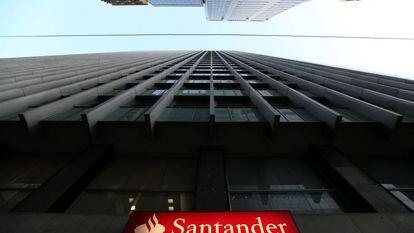 Sede del Banco Santander en Río de Janeiro, Brasil.