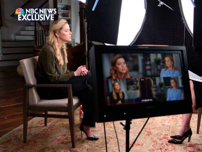 Imagen facilitada por la NBC de la entrevista de Savannah Guthrie a Amber Heard, emitida este viernes.