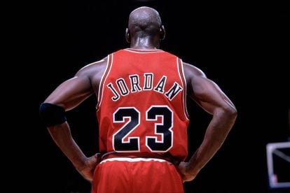 Michael Jordan durante un partido de la NBA de 1997.