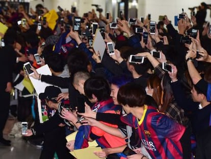 Llegada del Barcelona al aeropuerto de Tokyo.