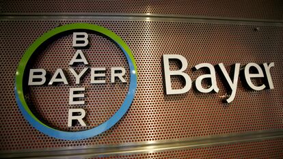 Logo de Bayer en su sede de Leverkusen, en Alemania