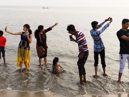 Playa de Chowpatty, en Mumbai, India, imagen de 2018.