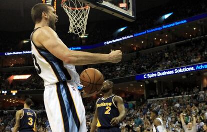 Marc Gasol celebra una de sus canastas a Indiana.