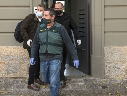 La Guardia Civil detiene al empresario Josep Campmajo en la operación por el desvío de fondos al 'procés'.