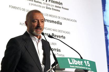 El escritor Arturo Pérez-Reverte, ayer en la entrega de los Premios Liber en Madrid.