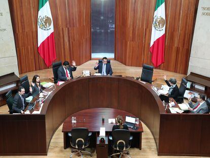 La Sala Superior del Tribunal Electoral del Poder Judicial de la Federación, durante una votación el 2 de octubre de 2021, en Ciudad de México.