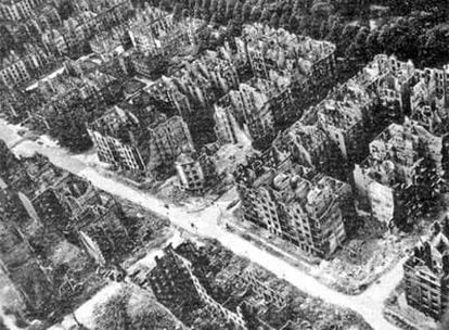 Una imagen aérea de los efectos de los bombardeos sobre Hamburgo en 1943.