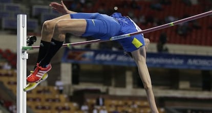 Bondarenko toca la barra en su intento por romper el récord del mundo