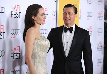 Angelina Jolie y Brad Pitt en el estreno de la película 'By the sea', dirigida por la actriz y directora en 2015.