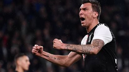 Mandzukic, celebrando un gol con la Juventus. 