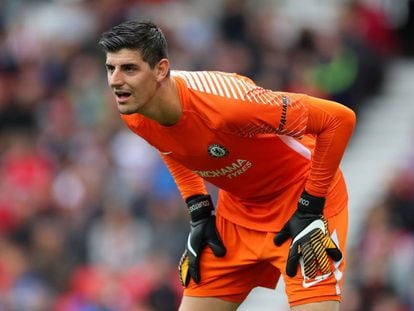 Courtois durante un partido con el Chelsea en la Premier.