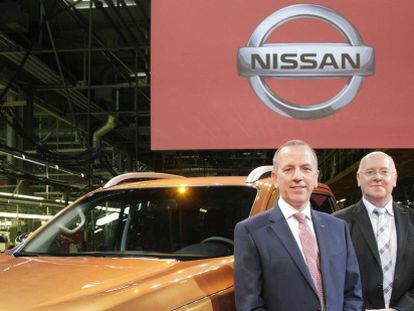 El vicepresidente de las operaciones industriales de Nissan en España, Frank Torres; Paul Willcox, presidente de Nissan en Europa; y el vicepresidente sénior de fabricación en Europa, Colin Lawther.
