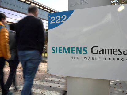 Cartel de Siemens Gamensa en las oficinas centrales de la compañía en Bilbao.