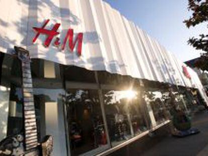 H&M reconoce que los salarios que paga a sus proveedores son injustos