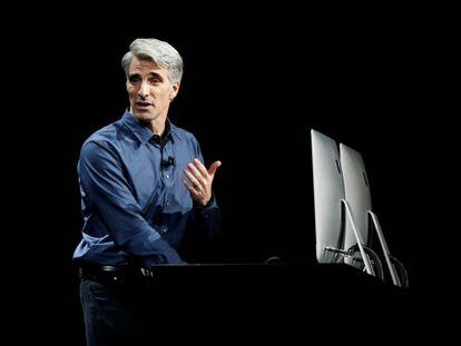 Craig Federighi, senior vicepresidente de Apple, presenta el nuevo Siri para Mac OS Sierra, en el WWDC 2016.