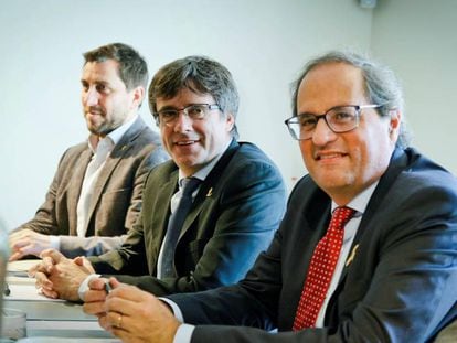 El president Torra, l'expresident Puigdemont i l'exconseller Comín, a Waterloo.