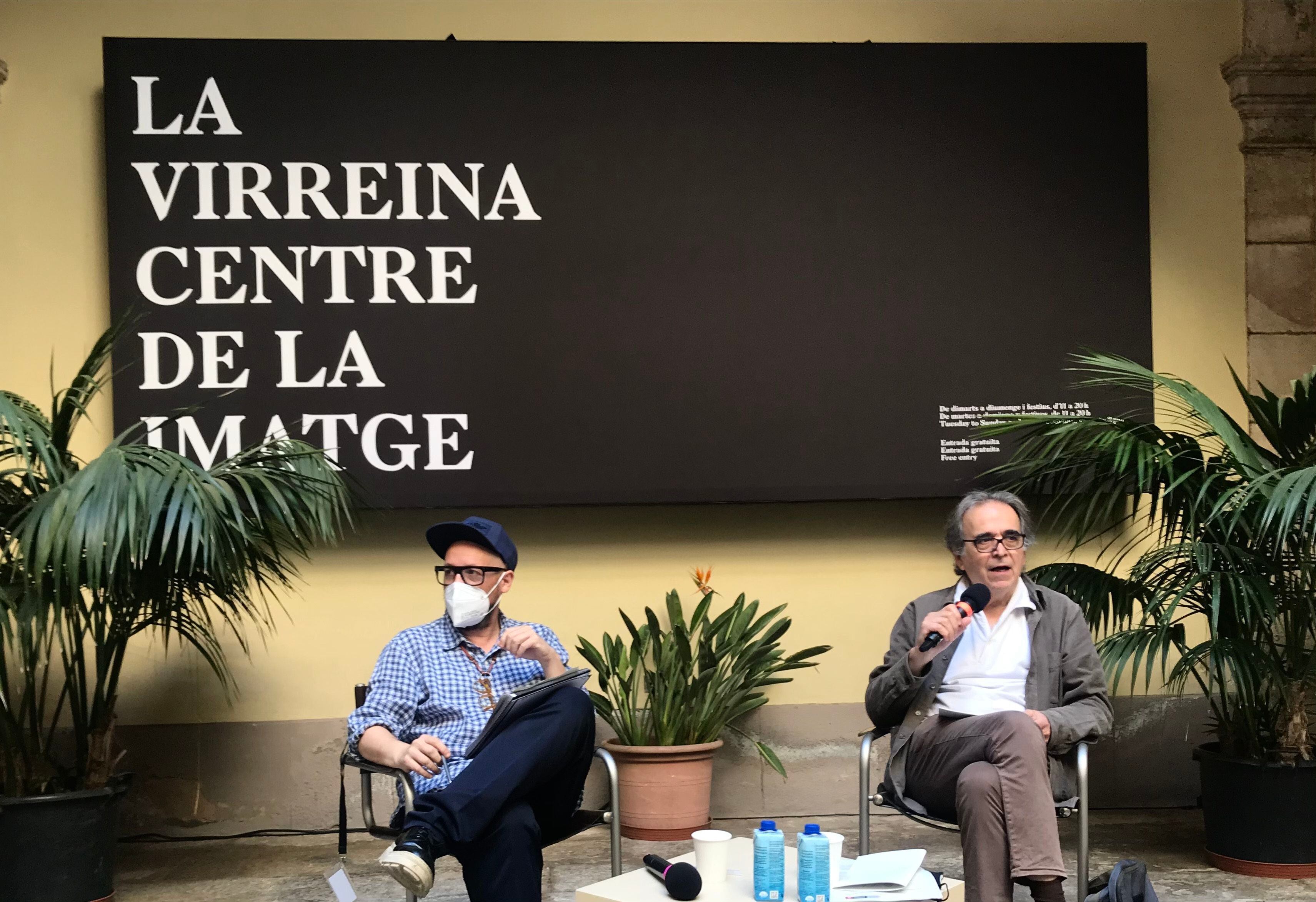El director de La Virreina Centre de la Imatge de Barcelona, Valentín Roma, junto al teniente de Cultura del Ayuntamiento, Joan Subirats, durante la presentación de los próximos cinco años.