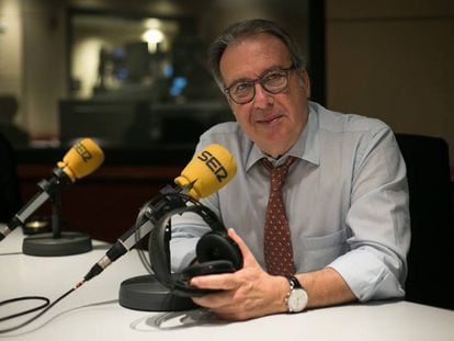El periodista Josep Cuní als estudis de SER Barcelona.