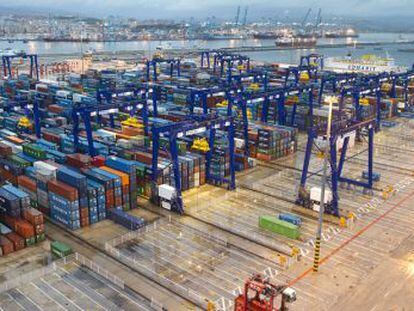 Una vista de la terminal de contenedores del puerto de Algeciras.