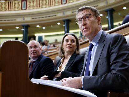 De izquierda a derecha: el portavoz del PP en el Congreso, Miguel Tellado; la secretaria general del partido, Cuca Gamarra, y el líder popular, Alberto Núñez Feijóo, este miércoles en el Congreso de los Diputados.