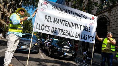 Manifestación convocada por el Sindicato Libre del Transporte, mayoritario en el sector del VTC, el martes.