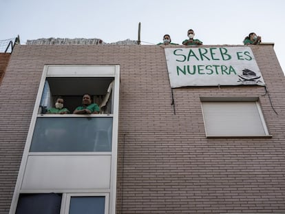 Un edificio de la Sareb en Madrid durante un intento de desahucio, en 2014.