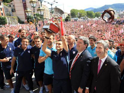 El Athletic celebra la Supercopa
