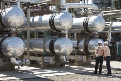 Refinería de Repsol en Tarragona que produce fuel para barcos de bajo contenido de azufre.
