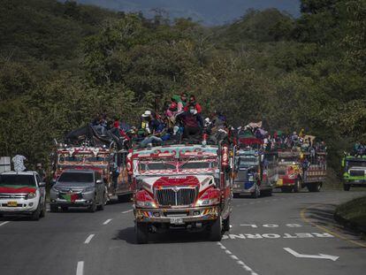 Una caravana indígena que recorre Colombia, en imágenes