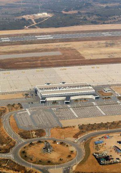 El aeropuerto de Castellón fotografiado el 13 de enero de 2012, vacío casi diez meses después de su inauguración.