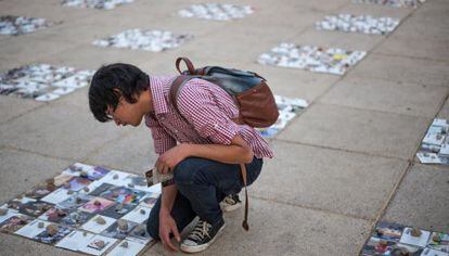 Las 8.000 postales en el Monumento a la Revolución en el DF.