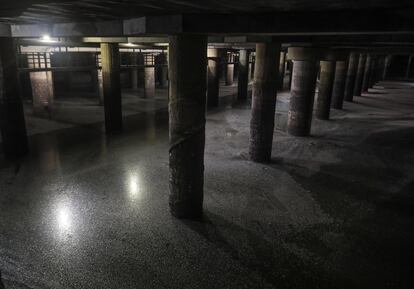 Estancias del tanque de tormentas de Arroyofresno, el mayor del mundo por su capacidad, comparable a ocho estadios Bernabéu.